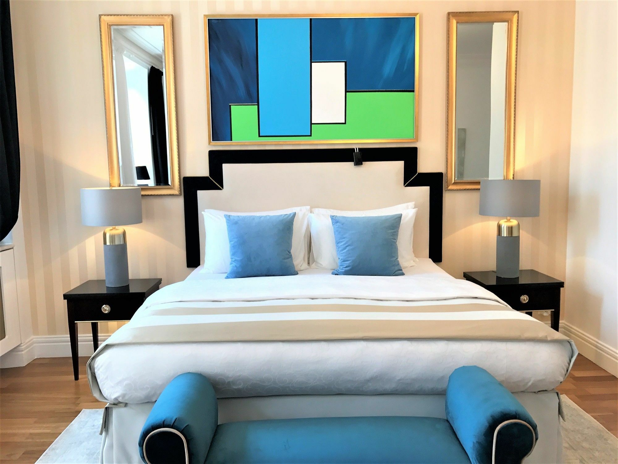 Mondrian Luxury Suites & Apartments Krakow Old Town ภายนอก รูปภาพ
