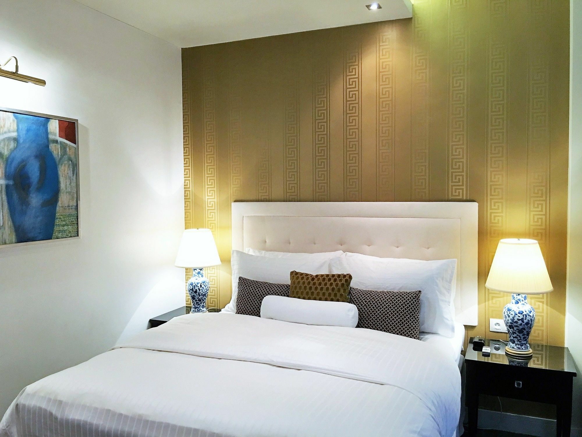 Mondrian Luxury Suites & Apartments Krakow Old Town ภายนอก รูปภาพ