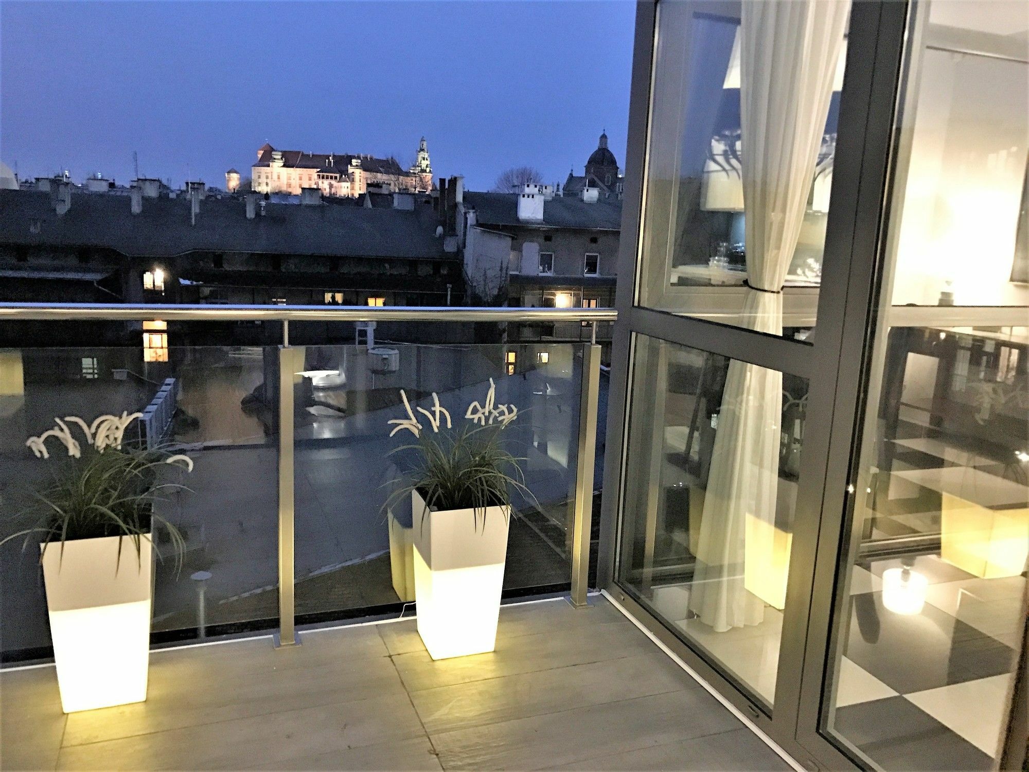 Mondrian Luxury Suites & Apartments Krakow Old Town ภายนอก รูปภาพ